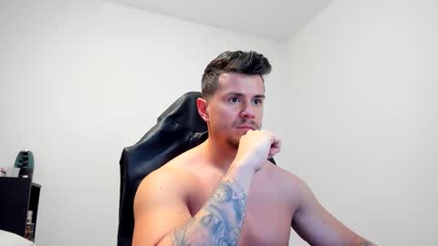 LeatherMaster online show from March 4, 2025, 11:08 am