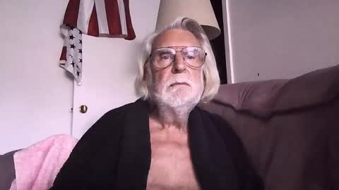 AlphaUniform online show from October 15, 2025, 1:55 pm