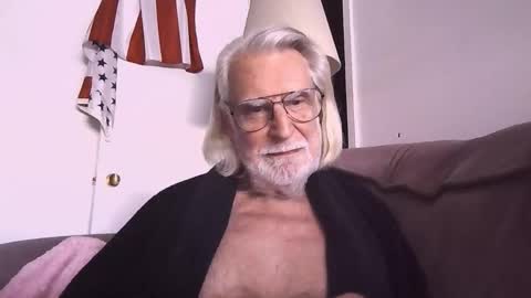 AlphaUniform online show from February 2, 2026, 4:06 pm