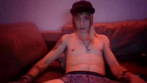 Snapshot of altboy010 chatting on November 3, 2025, 2:57 am altboy010 online show from November 3, 2025, 2:57 am