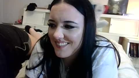 Snapshot of altraven chatting on June 5, 2026, 3:13 am altraven online show from June 5, 2026, 3:13 am