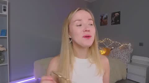 Amelia NEXT STREAM  online show from January 22, 2025, 2:03 pm