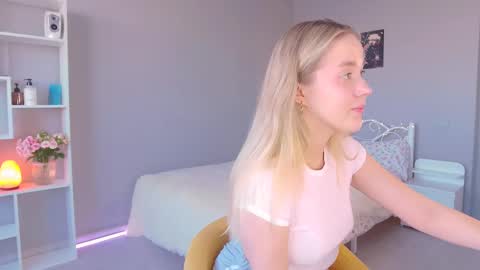 Amelia NEXT STREAM  online show from February 23, 2025, 1:53 pm