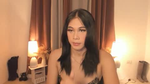 alwina_williams online show from April 19, 2026, 11:09 am
