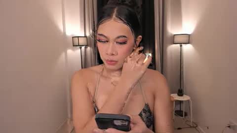 alwina_williams online show from April 21, 2026, 10:21 am