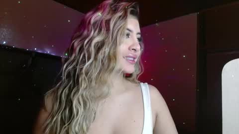 alyce__ online show from December 4, 2025, 5:39 am