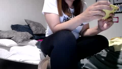 Snapshot of alynfoxx chatting on July 4, 2026, 4:07 am Alyn Maria online show from July 4, 2026, 4:07 am