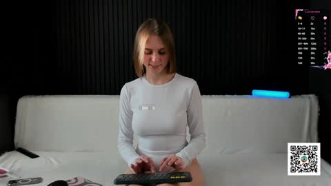 Alena online show from January 20, 2025, 1:32 pm