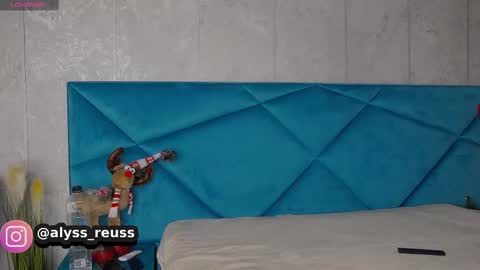 Alyse online show from February 19, 2025, 6:00 pm