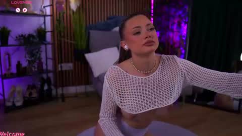 Alyse online show from June 13, 2026, 8:40 pm