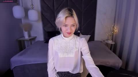 Alysia online show from October 17, 2025, 2:41 pm