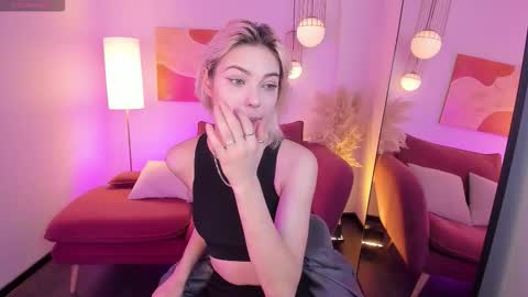 Alysia online show from November 4, 2025, 6:45 am