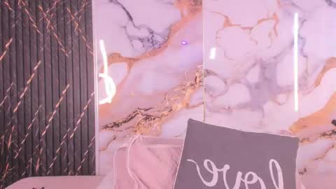 alyson__a online show from April 20, 2026, 7:04 pm