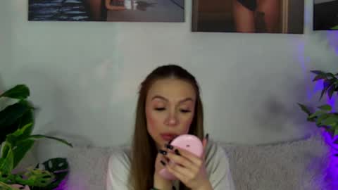 Alyson online show from April 6, 2026, 7:15 pm