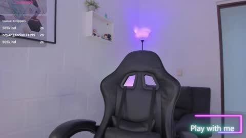 Alyson online show from November 27, 2025, 1:46 pm