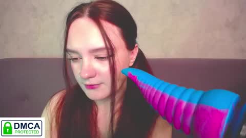 Alyssa online show from November 25, 2025, 2:33 am