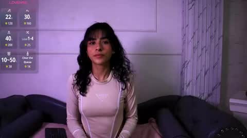 alyssa_joness online show from April 22, 2026, 3:53 am