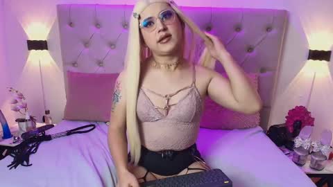 alyssaa_hunter online show from March 6, 2025, 1:27 am