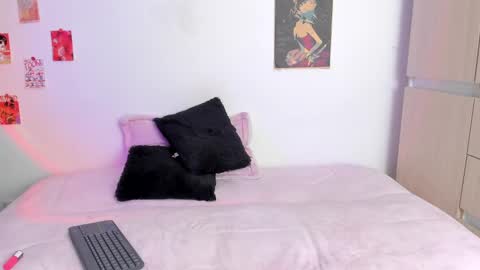    online show from March 6, 2025, 10:15 pm