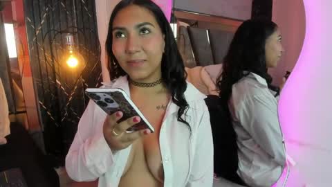 amaia_a online show from May 16, 2026, 8:07 pm
