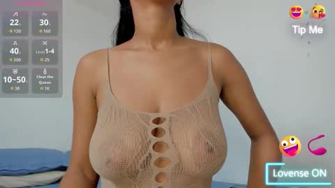 AMAIA online show from October 2, 2025, 7:43 pm