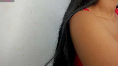 Snapshot of amaia_baez chatting on May 16, 2026, 7:56 pm AMAIA online show from May 16, 2026, 7:56 pm