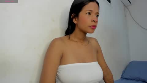 Snapshot of amaia_baez chatting on July 14, 2026, 8:47 pm AMAIA online show from July 14, 2026, 8:47 pm