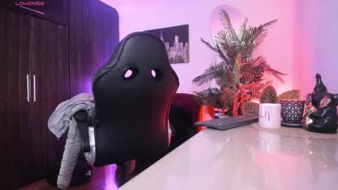 anny online show from February 27, 2025, 5:24 am