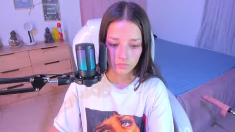 B I A N C A online show from February 5, 2025, 4:16 am