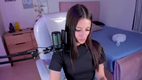 B I A N C A online show from March 9, 2025, 4:05 am