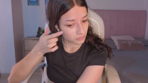 B I A N C A online show from December 5, 2025, 3:59 am