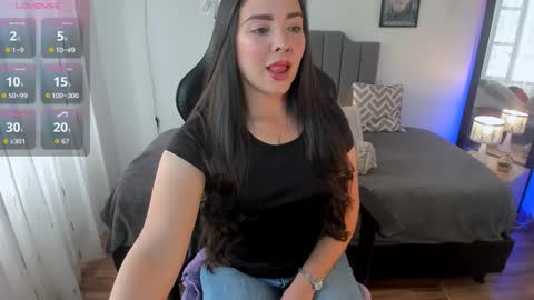 Hi Im AmaiaHelp me reach 100 likes online show from September 30, 2025, 7:41 pm