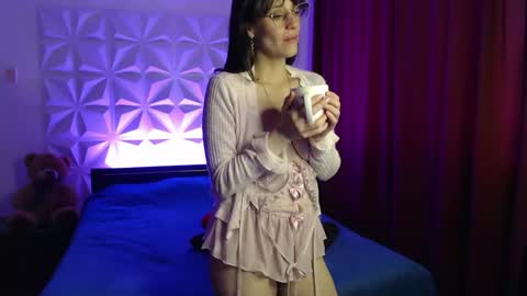 Amalett online show from April 19, 2026, 11:31 am