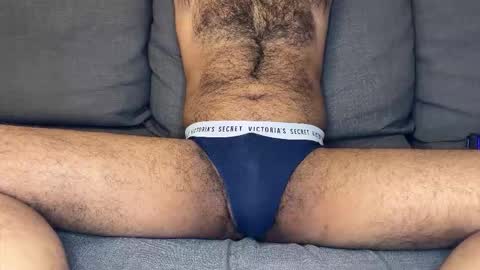 amalik_yoazz online show from November 11, 2025, 11:32 am