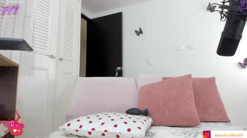 Amalia    Ig online show from April 21, 2026, 7:06 pm