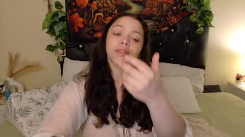         online show from October 2, 2025, 12:23 pm