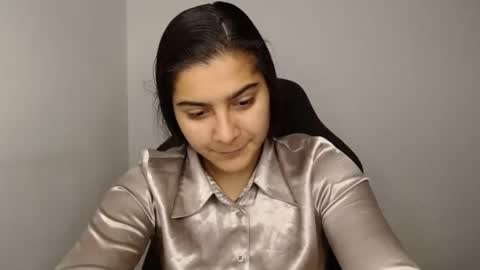 Snapshot of amanda5star chatting on December 5, 2024, 12:00 pm The queen of the biceps online show from December 5, 2024, 12:00 pm