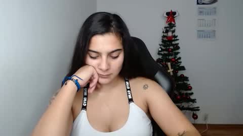 Snapshot of amanda5star chatting on December 4, 2025, 12:09 am The queen of the biceps online show from December 4, 2025, 12:09 am