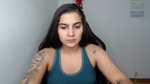 Snapshot of amanda5star chatting on December 15, 2025, 5:17 pm The queen of the biceps online show from December 15, 2025, 5:17 pm