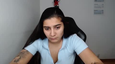 Snapshot of amanda5star chatting on December 22, 2025, 6:49 pm The queen of the biceps online show from December 22, 2025, 6:49 pm