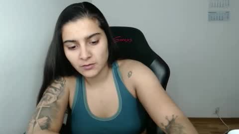 Snapshot of amanda5star chatting on January 13, 2026, 7:52 pm The queen of the biceps online show from January 13, 2026, 7:52 pm