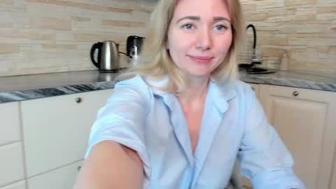 Amanda   insta amanda    grey online show from April 7, 2026, 3:34 pm