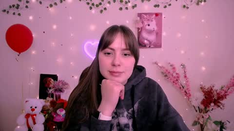 amanda_bright_ online show from April 20, 2026, 9:34 am