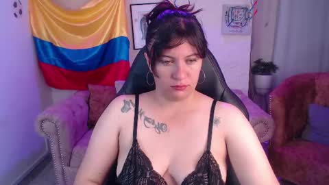Amanda online show from July 18, 2026, 4:05 am