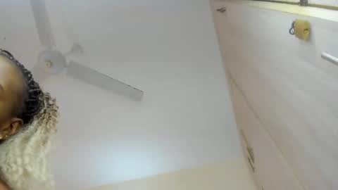 Amanda tint online show from October 22, 2025, 7:52 am