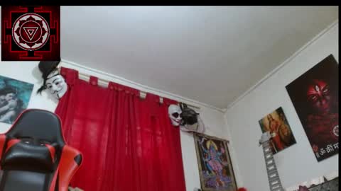 Snapshot of amanda_valeska chatting on May 18, 2026, 6:47 pm Amanda Valeska online show from May 18, 2026, 6:47 pm