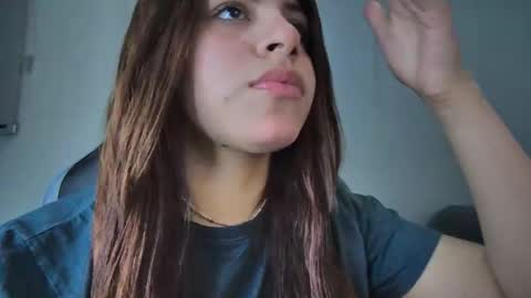 Snapshot of amandabrooks_18 chatting on March 17, 2026, 2:49 am Amanda online show from March 17, 2026, 2:49 am