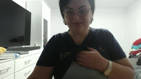 Anda online show from September 17, 2025, 10:00 pm