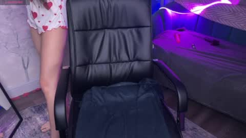 Amanda online show from April 22, 2026, 1:08 am