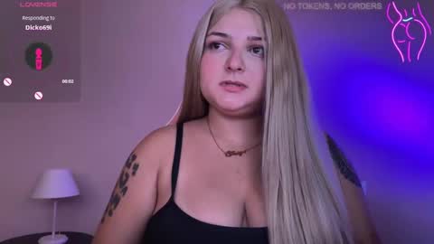 Amandha online show from March 8, 2025, 8:25 pm